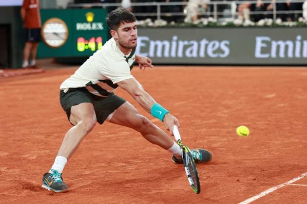 Carlos Alcaraz Tennis - French Open 2025 - Roland Garros - Paris - - France - 6 June 2025. *** Carlos Alcaraz Tennis French Open 2025 Roland Garros Paris France June 6, 2025 Copyright: xJuergenxHasenkopfx