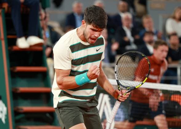 Carlos Alcaraz (ESP) macht die Faust und jubelt, Jubel, Freude, Emotion Tennis - French Open 2025 - Roland Garros - Paris - - France - 6 June 2025. Copyright: xJuergenxHasenkopfx
