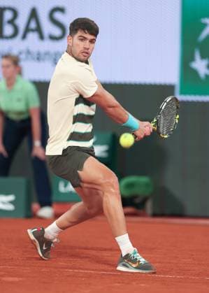 Carlos Alcaraz Tennis - French Open 2025 - Roland Garros - Paris - - France - 6 June 2025. *** Carlos Alcaraz Tennis French Open 2025 Roland Garros Paris France June 6, 2025 Copyright: xJuergenxHasenkopfx