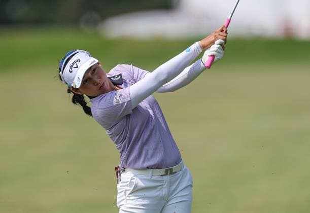 LPGA, Golf Damen 2025: ShopRite LPGA Classic Presented By Acer JUN 06 June 06, 2025: Jean Thitikul watches her approach shot during the ShopRite LPGA Classic Presented by Acer in Galloway, NJ. Mike Langish CSM (Credit Image: Ã‚Â Mike Langish Cal Media) (Credit Image: Ã‚Â Mike Langish Cal Sport Media) (Credit Image: Â Mike Langish Cal Sport Media) Galloway New Jersey United States of America EDITORIAL USE ONLY Copyright: xx ZUMA-20250606_zma_c04_007.jpg MikexLangishx csmphotothree390153