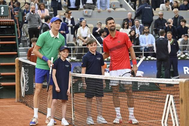 Tennis : Roland Garros 2025 - ITF - Tennis - Roland Garros 2025 - ITF - 1 2 finale Novak Djokovic - Serbie - Yannick Sinner - Italie France  Copyright: xChryslenexCaillaud Psnewzx