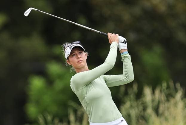 June 06, 2025: Nelly Korda watches her tee shot during the ShopRite LPGA, Golf Damen Classic Presented by Acer in Galloway, NJ. CSM Galloway United States of America - ZUMAc04_ 20250606_zma_c04_010 Copyright: xMikexLangishx