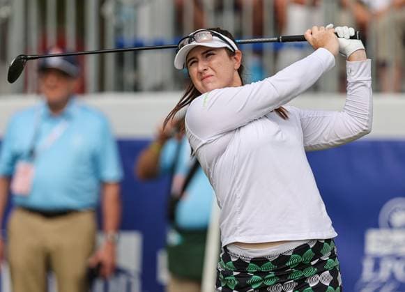 June 06, 2025: Amelia Lewis from the United States tees off on the 1st hole during the ShopRite LPGA, Golf Damen Classic Presented by Acer in Galloway, NJ. CSM Galloway United States of America - ZUMAc04_ 20250606_zma_c04_051 Copyright: xMikexLangishx