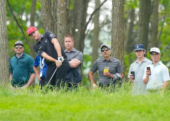 June 6, 2025, Caledon, On, CANADA: Canadian Taylor Pendrith chips out of the deep rough on the first hole during second round of the RBC Canadian Open golf tournament in Caledon, Ont., on Friday, June 6, 2025. Golf 2025: Canadian Open: Second Round  - ZUMAc35_ 20250606_zaf_c35_147 Copyright: xNathanxDenettex