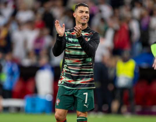 04.06.2025, Fussball UEFA Nations League 2024 25, Halbfinale, Deutschland - Portugal, in der Allianz-Arena München. Cristiano Ronaldo (Portugal) nach dem Spiel jubelnd