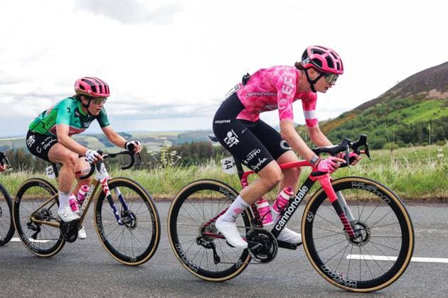 2025 Lloyds Tour of Britain Women Picture by Alex Whitehead SWpix.com - 07 06 2025 - Cycling - UCI Women s World Tour - 2025 Lloyds Tour of Britain Women - Stage 3: The Scottish Borders Stage, Kelso - Nina Berton (EF Education-Oatly), Kristen Faulkner (EF Education-Oatly) chasing back on to the lead group Copyright: x xSWpix.comx(t axPhotographyxHubxLtd)xAlexxWhitehead SWpix.comx SWP-2945-0335