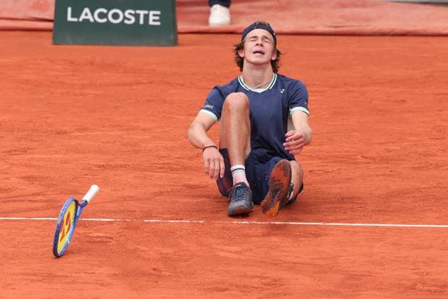 Niels McDonald (GER) jubelt nach dem Sieg, Jubel, Freude, Emotion, Jungen Einzel, Boys Singles, Endspiel, Final Tennis - French Open 2025 - Roland Garros - Paris - - France - 7 June 2025. Copyright: xJuergenxHasenkopfx