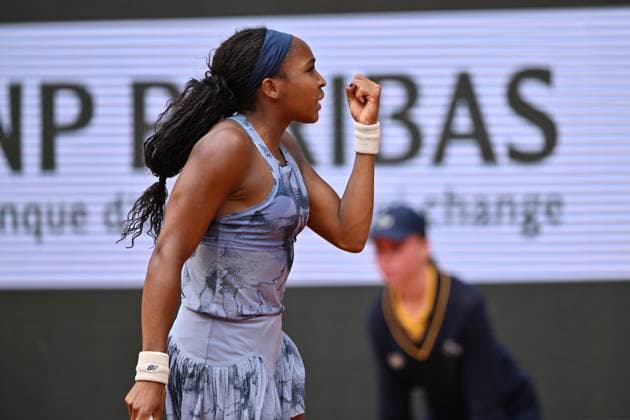 2025 Roland-Garros - Day 14 PARIS, FRANCE - JUNE 7: Coco Gauff of US in action against Aryna Sabalenka (not seen) during the Women s Singles final match on Day 14 of the 2025 French Open at Court Philippe-Chatrier in Paris, France on June 7, 2025. Mustafa Yalcin Anadolu Paris France. Editorial use only. Please get in touch for any other usage.  Copyright: x2025xAnadoluxMustafaxYalcinx