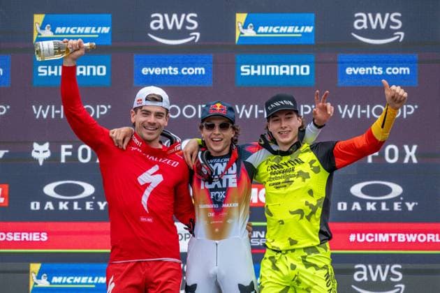 MOUNTAINBIKE - UCI MTB World Series LEOGANG,AUSTRIA,07.JUN.25 - CYCLING, MOUNTAIN BIKE - UCI Mountainbike World Cup, downhill. Image shows Loic Bruni (FRA), Jackson Goldstone (CAN) and Henri Kiefer (GER).  GEPAxpictures xWolfgangxKofler