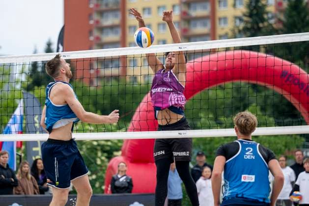 From left Kristoffer Abell of Denmark, Krystof Jan Oliva of Czech Republic and Villads Flugge Napier of Denmark in action during the round of 16 men match Kristoffer Abell and Villads Flugge Napier of Denmark vs Krystof Jan Oliva and Vaclav Kurka of Czech Republic at the Pro Tour Futures Beach volleyball, Beachvolleyball tournament in Prague, Czech Republic, June 7, 2025. (CTKxPhoto OndrejxDeml) CTKPhotoP2025060703865  CTKPhotoP2025060703865