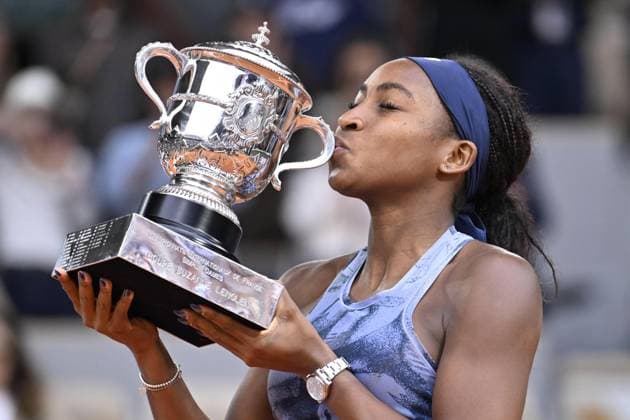 Coco Gauff beats Sabalenka to win French Open title PARIS, FRANCE - JUNE 07: US Coco Gauff holds the trophy after winning her women s singles final match against Belarus Aryna Sabalenka on day 14 of The French Open tennis tournament on Court Philippe-Chatrier at the Roland-Garros Complex in Paris on June 7, 2025 Burak Akbulut Anadolu Paris France. Editorial use only. Please get in touch for any other usage.  Copyright: x2025xAnadoluxBurakxAkbulutx