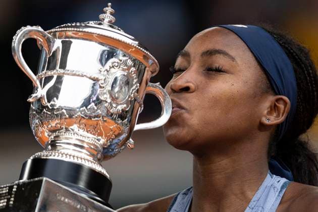 Coco Gauff remporte son premier titre lors de la Finale des internationaux de France de Tennis de Roland Garros 2025 (Jour 14) Coco Gauff remporte son premier titre lors de la Finale des internationaux de France de Tennis de Roland Garros 2025 (Jour 14), à Paris, France, le 7 juin 2025. Cyril Moreau Bestimage Coco Gauff wins her first title at the 2025 Roland Garros French Open Final (Day 14) in Paris, France, on June 7, 2025. Cyril Moreau Bestimage Paris France  Copyright: xCYRILxMOREAUx xBESTIMAGExCYRILxMOREAUx xBESTIMAGEx