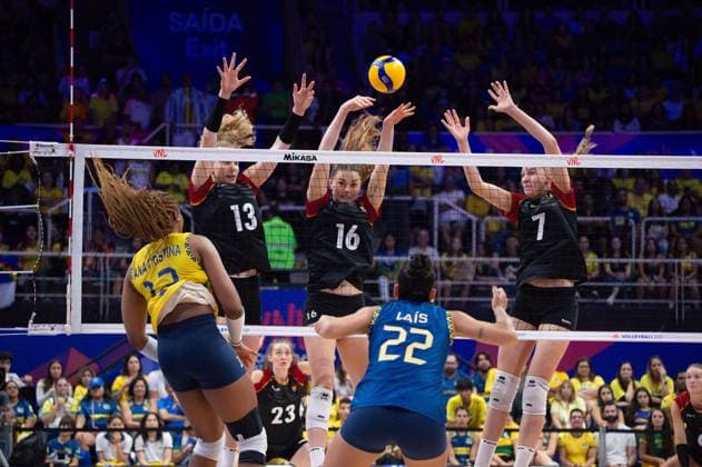 Germany vs Brazil RIO DE JANEIRO, RJ - 07.06.2025: GERMANY VS BRAZIL - Ana Cristina Souza (BRA), Emilia Weske (GER), Anastasia Cekulaev (GER), Maria Tabacuks (GER), during a match valid for the Volleyball Nations League (VNL), held on June 7, 2025, at the Maracanazinho gym, in Rio de Janeiro, RJ, Brazil. (Photo: Renato Assis Fotoarena) x2750441x  RenatoxAssis