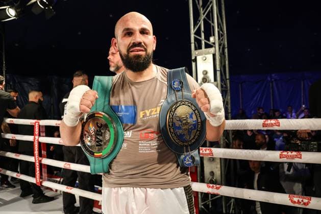 Sport Themen der Woche KW23 Sport Bilder des Tages Boxen: Universum Boxing Night 15, Hamburg, 07.06.2025 EBU-Eupameisterschaft und WBV Intern. Silver Championship: Mourad Aliev (FRA) - Labinot Xhoxhaj (KOS) *** Boxing Universum Boxing Night 15, Hamburg, 07 06 2025 EBU European Championship and WBV Internal Silver Championship Mourad Aliev FRA Labinot Xhoxhaj KOS