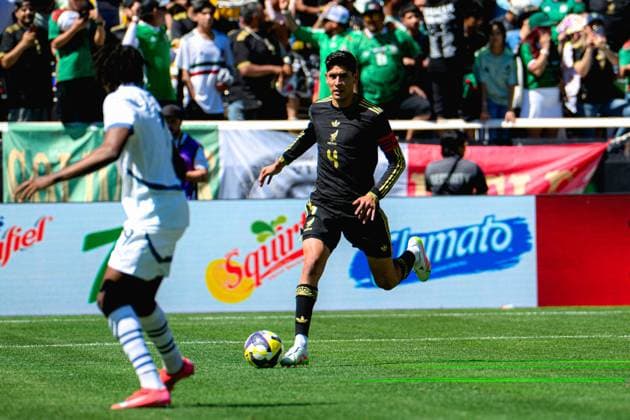 June 7, 2025, Sandy, Utah, USA: EDSON ALVAREZ (4) in a match against Switzerland. Mexico hosted Switzerland at Rice-Eccles Stadium in Salt Lake City, Utah, as part of the MexTour. Sandy USA - ZUMAi207 20250607_zsp_i207_004 Copyright: xAbramxImanx