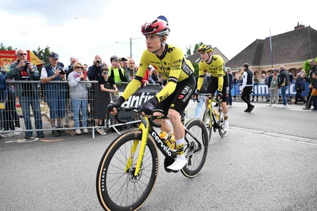 08-06-2025 Criterium Du Dauphine Libere; Tappa 01 Domerat - Montlucon; 2025, Visma - Lease A Bike; Vingegaard, Jonas; Domerat; 