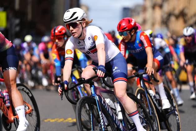 2025 Lloyds Tour of Britain Women Picture by Olly Hassell SWpix.com - 08 06 2025 - Cycling - UCI Women s World Tour - 2025 Lloyds Tour of Britain Women - Stage 4: The Glasgow Stage - Great Britain Copyright: x xSWpix.comx(t axPhotographyxHubxLtd)xOllyxHassell SWpix.comx SWP-2944-0296