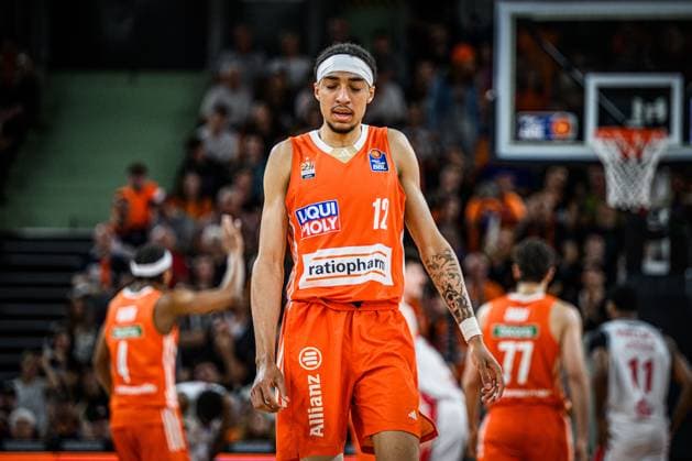 Neu Ulm, Deutschland, 07.06.25: Noa Essengue (ratiopharm ulm) Schaut waehrend des Basketball Bundesliga Halfinale Playoffs Spiel 3 Spiels zwischen ratiopharm ulm vs FIT ONE Wuerzburg Baskets in der ratiopharm Arena am 07. Juni 2025 in Neu Ulm, Deutschland. (Foto von Harry Langer DeFodi Images) ratiopharm Arena, Germany, 07.06.25: Noa Essengue (ratiopharm ulm) Looks on during the Basketball Bundesliga Halfinale Playoffs Spiel 3 match between ratiopharm ulm vs FIT ONE Wuerzburg Baskets at Neu Ulm on June 7, 2025 in ratiopharm Arena, Germany. (Photo by Harry Langer DeFodi Images) (Photo by Harry Langer DeFodi Images)