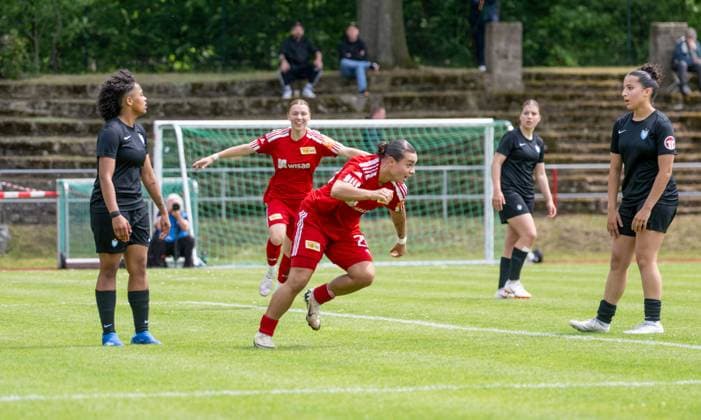Fußball, 2. Frauen, Saison 2024 2025, BFV-Pokal Polytan-Pokal (Finale), 1. FC Union Berlin U23 FC Viktoria 89 U20, Lina Krauss (1. FC Union II), Jubel nach Tor zum 1:0, 08.06. 2025, Copyright: xMatthiasxKochx