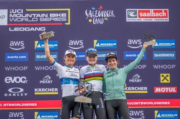 MOUNTAINBIKE - UCI MTB World Series LEOGANG,AUSTRIA,08.JUN.25 - CYCLING, MOUNTAIN BIKE - UCI Mountainbike World Cup, Cross-Country Olympic. Image shows Samara Maxwell (NZL), Puck Pieterse (NED) and Ramona Forchini (SUI).  GEPAxpictures xWolfgangxKofler