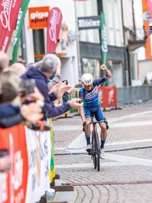 08.06.2025, Lienz, AUT, 37. Dolomitenradrundfahrt, 10. SuperGiroDolomiti, im Bild Rene Pammer (AUT, 1, Platz 110km Dolomitenradrundfahrt) Rene Pammer (AUT 1st Placed 110km Dolomitenradrundfahrt) during the 37th Dolomite Cycling Tour and 10th SuperGiroDolomiti. Lienz, Austria on 2025 06 08. Expa Lienz