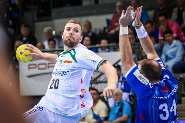 William Bogojevic (SC DHfK Leipzig, 20) vs. Kai Haefner (TVB Stuttgart, 34) GER, TVB Stuttgart - SC DHfK Leipzig, DAIKIN HBL, Handball, Bundesliga, 34. Spieltag, Spielzeit 2024 2025, 08.06.2025 GER, TVB Stuttgart - SC DHfK Leipzig, DAIKIN HBL, Handball, Bundesliga, 34. Spieltag, Spielzeit 2024 2025, 08.06.2025 Stuttgart Copyright: xSandyxDinkelackerx EP_SDR