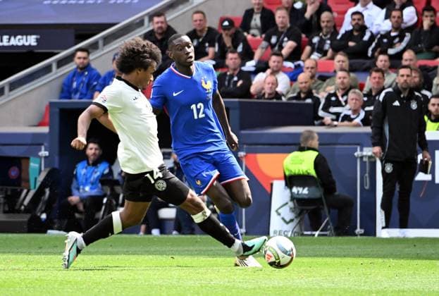 08.06.2025, xsltx, Fussball UEFA Nations League Platz 3, Deutschland - Frankreich v.l. Karim Adeyemi (Deutsche Fussball Nationalmannschaft DFB), Randal Kolo Muani (Frankreich) (DFL DFB REGULATIONS PROHIBIT ANY USE OF PHOTOGRAPHS as IMAGE SEQUENCES and or QUASI-VIDEO) Stuttgart
