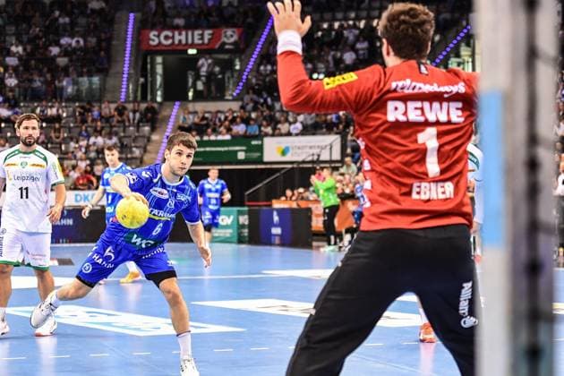 TVB Stuttgart - SC DHfK Leipzig; Stuttgart, 08.06.2025 Daniel Fernandez (Stuttgart 6) beim 7-Meter ; Stuttgart, 08.06.2025 - 34. Spieltag der Handball-Bundesliga, TVB Stuttgart - SC DHfK Leipzig, Porsche-Arena, Stuttgart. Copyright: xBEAUTIFULxSPORTS Märklx