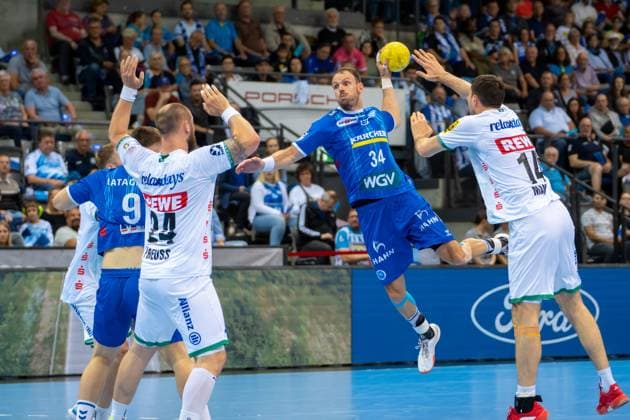 Handball I Herren I Saison 2024-2025 I Bundesliga I 34. Spieltag I TVB Stuttgart - SC DHfK Leipzig I 08.06.2025 Kai Häfner (34, TVB Stuttgart) im Wurf Stuttgart Porsche Arena Baden-Württemberg Deutschland Copyright: xLobeca MaxxPetershansx