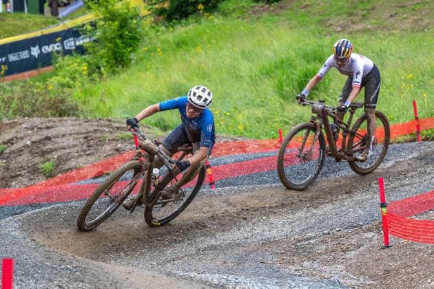 MOUNTAINBIKE - UCI MTB World Series LEOGANG,AUSTRIA,08.JUN.25 - CYCLING, MOUNTAIN BIKE - UCI Mountainbike World Cup, Cross-Country Olympic. Image shows Mona Mitterwallner and Laura Stigger (AUT).  GEPAxpictures xWolfgangxKofler