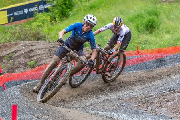 MOUNTAINBIKE - UCI MTB World Series LEOGANG,AUSTRIA,08.JUN.25 - CYCLING, MOUNTAIN BIKE - UCI Mountainbike World Cup, Cross-Country Olympic. Image shows Mona Mitterwallner and Laura Stigger (AUT).  GEPAxpictures xWolfgangxKofler