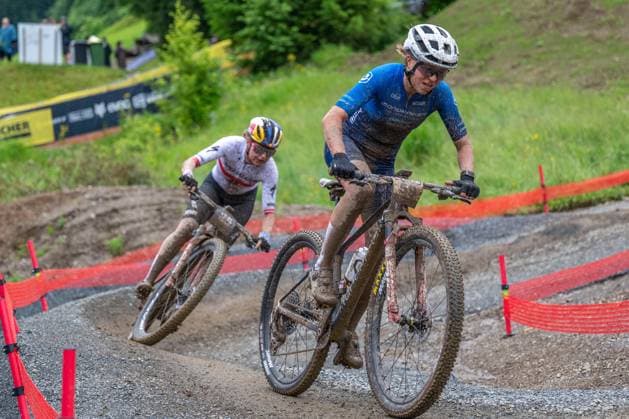 MOUNTAINBIKE - UCI MTB World Series LEOGANG,AUSTRIA,08.JUN.25 - CYCLING, MOUNTAIN BIKE - UCI Mountainbike World Cup, Cross-Country Olympic. Image shows Mona Mitterwallner and Laura Stigger (AUT).  GEPAxpictures xWolfgangxKofler