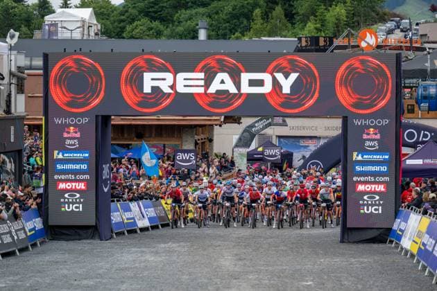 MOUNTAINBIKE - UCI MTB World Series LEOGANG,AUSTRIA,08.JUN.25 - CYCLING, MOUNTAIN BIKE - UCI Mountainbike World Cup, Cross-Country Olympic. Image shows the peloton at the start.  GEPAxpictures xWolfgangxKofler
