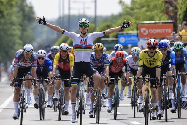 POGA?AR Tadej, UAE Team Emirates - XRG, Winner stage, during the Criterium du Dauphine, Stage 1, Domerat - Montlucon, 06 08 2025 - 195,8 km during Criterium du Dauphine 2025 - Stage 1, Street Cycling race in France, France, June 08 2025 Copyright: xStefanoxCavasino IPAxSportx xipa-agency.netx xx IPA_58779511 IPA_Agency_IPA58779511