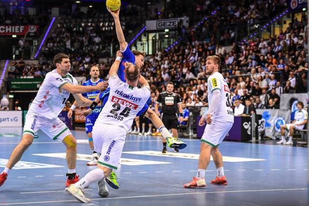 TVB Stuttgart - SC DHfK Leipzig; Stuttgart, 08.06.2025 Max Haefner (Stuttgart 3) gegen Moritz Preuss (Leipzig 24) ; Stuttgart, 08.06.2025 - 34. Spieltag der Handball-Bundesliga, TVB Stuttgart - SC DHfK Leipzig, Porsche-Arena, Stuttgart. Copyright: xBEAUTIFULxSPORTS Märklx