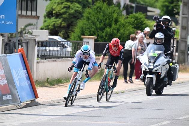 08-06-2025 Criterium Du Dauphine Libere; Tappa 01 Domerat - Montlucon; 2025, Bahrain - Victorious; 2025, Arkea - Beb Hotel; Wright, Fred; Thierry, Pierre; Montlucon; 