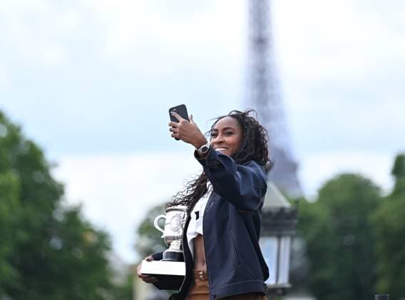 French Open winner Coco Gauff photocall in Paris PARIS, FRANCE - JUNE 8: Coco Gauff of U.S. poses with the Coupe Suzanne Lenglen trophy during a photocall after her victory over Aryna Sabalenka in the Women’s Singles Final match of the 2025 French Open Tennis tournament on Place de la Concorde in Paris on June 08, 2025. Mustafa Yalcin Anadolu Paris France. Editorial use only. Please get in touch for any other usage.  Copyright: x2025xAnadoluxMustafaxYalcinx