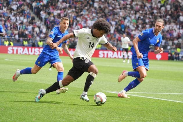 Karim Adeyemi (Deutschland Germany, 14) setzt sich durch - Stuttgart 08.06.2025: Deutschland vs. Frankreich, Nations League Finals, Spiel um Platz 3, M3, MHP Arena