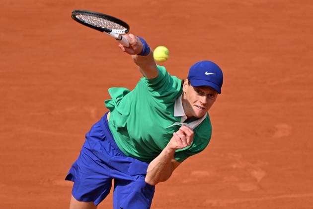2025 Roland-Garros - Men s Single Final PARIS, FRANCE - JUNE 8: Jannik Sinner of Italy competes against Carlos Alcaraz (not seen) of Spain during the Men s Single Final match on the day 15 of French Open tennis tournament on Court Philippe-Chatrier at the Roland-Garros Complex in Paris, France on June 8, 2025. Mustafa Yalcin Anadolu Paris France. Editorial use only. Please get in touch for any other usage.  Copyright: x2025xAnadoluxMustafaxYalcinx