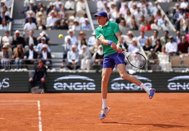 Jannik Sinner of Italy in action French Open Tennis, Day Fifteen, Tennis, Roland Garros, Paris, France - 08 Jun 2025 EDITORIAL USE ONLY No use with unauthorised audio, video, data, fixture lists, club league logos or live services. Online in-match use limited to 120 images, no video emulation. No use in betting, games or single club league player publications.  Copyright: xEllaxLing Shutterstockx 15346226ad