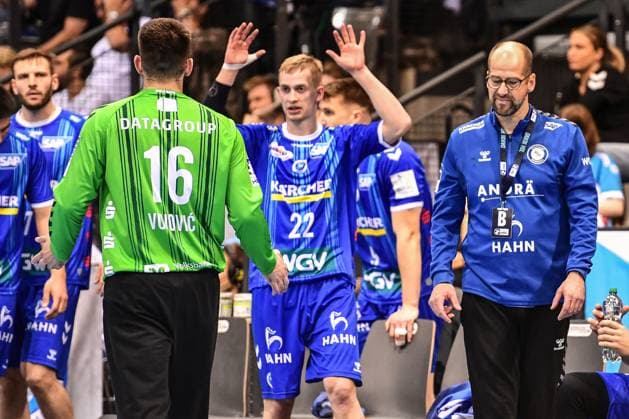 TVB Stuttgart - SC DHfK Leipzig; Stuttgart, 08.06.2025 Torben Matzken (Stuttgart 22) im Jubel nach vorheriger Parade von Miljan Vujovic Nico Bacani (Stuttgart 16) ; Stuttgart, 08.06.2025 - 34. Spieltag der Handball-Bundesliga, TVB Stuttgart - SC DHfK Leipzig, Porsche-Arena, Stuttgart. Copyright: xBEAUTIFULxSPORTS Märklx
