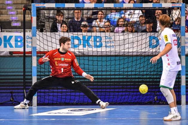 TVB Stuttgart - SC DHfK Leipzig; Stuttgart, 08.06.2025 Domenico Ebner (Leipzig 1) hier chancenlos ; Stuttgart, 08.06.2025 - 34. Spieltag der Handball-Bundesliga, TVB Stuttgart - SC DHfK Leipzig, Porsche-Arena, Stuttgart. Copyright: xBEAUTIFULxSPORTS Märklx