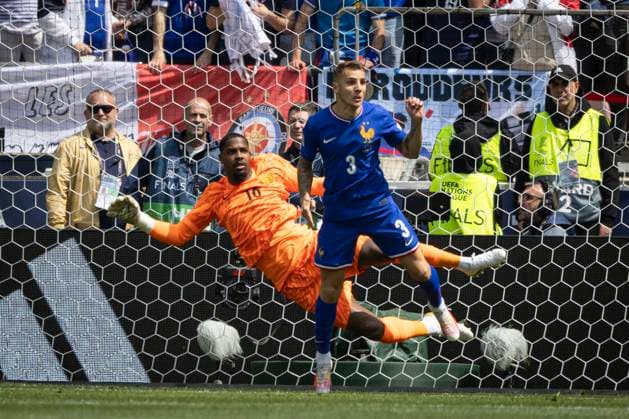 FOOTBALL : The UEFA Nations League third place play-off football match between Germany and France in Stuttgart, southwestern Germany on June 8, 2025. Mike Maignan 16  Copyright: xelyxandroxcegarrax