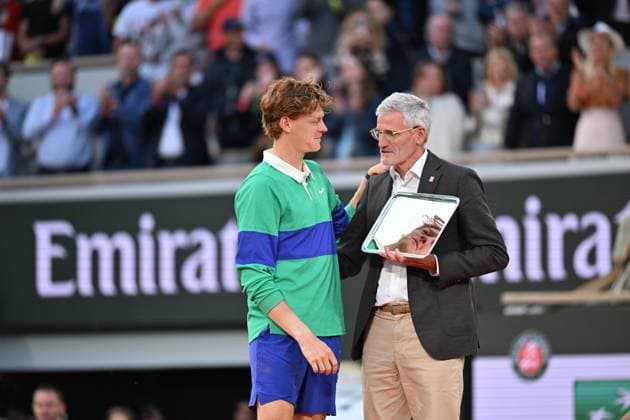 2025 Roland-Garros - Men s Single Final PARIS, FRANCE - JUNE 08: Italy s Jannik Sinner holds the runner-up trophy after the men s singles final match against Spain s Carlos Alcaraz on day 15 of the French Open tennis tournament on Court Philippe-Chatrier at the Roland-Garros Complex in Paris on June 8, 2025. Mustafa Yalcin Anadolu Paris France. Editorial use only. Please get in touch for any other usage.  Copyright: x2025xAnadoluxMustafaxYalcinx
