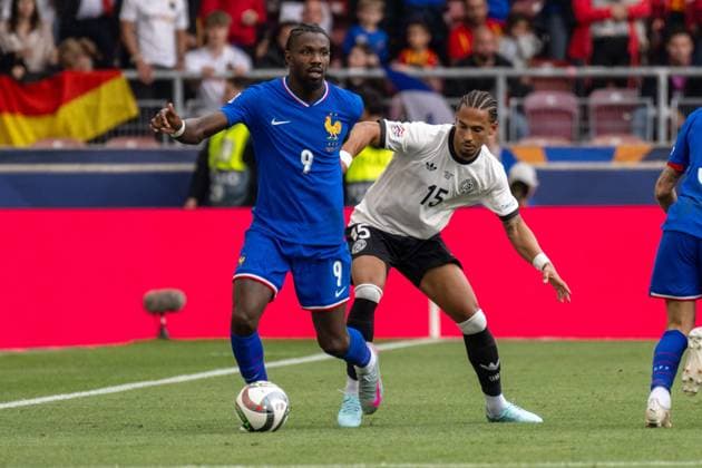 Marcus Thuram (FRA) und Thilo Kehrer (GER). xettx, Deutschland, Stuttgart, 08.06.2025, Fussball, Nationalmannschaft, UEFA Nation League: Deutschland vs Frankreich, Saison 2024 2025, Spiel um Platz 3, mhp Arena