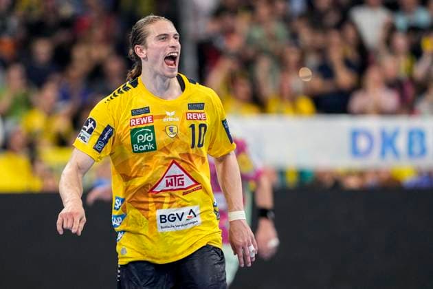 Torschütze Juri Knorr (RNL, 10), Spieler der Rhein-Neckar-Löwen, jubelt über ein Tor, Jubel, jubeln, Torjubel, Torerfolg, celebrate the goal, goal, celebration, jubelt ueber das Tor, Freuen, Freude, freut sich, optimistisch, positiv, Spielszene, Highlight, Einzelbild, Einzelfoto, Aktion, Action, 08.06.2025, Mannheim (Deutschland), Handball, Bundesliga, Rhein-Neckar Löwen - Füchse Berlin