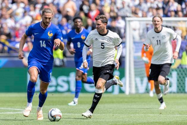 Stuttgart, Germany, June 08st 2025: Adrien Rabiot (14 FRA) during the UEFA Nations League 3rd Place between Germany and France at Stuttgart Arena in Stuttgart, Germany. Philipp Kresnik (Philipp Kresnik SPP) Copyright: xPhilippxKresnikx xSPPx spp-en-PhKrSp-1KRE0110