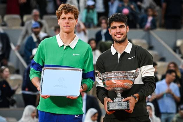 June 8, 2025, Paris, France, France: Jannik SINNER of Italy and Carlos ALCARAZ of Spain celebrate with the trophies during the fifteenth day of Roland-Garros 2025, French Open 2025, Grand Slam tennis tournament at Roland-Garros Stadium on June 08, 2025 in Paris, France. Paris France - ZUMAm308 20250608_zsp_m308_037 Copyright: xMatthieuxMirvillex