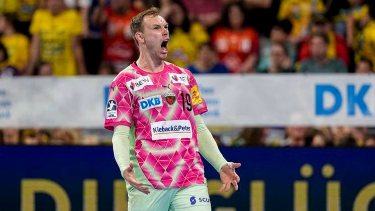 Torschütze Mathias Gidsel (Füchse, 19), Füchse Berlin, jubelt über ein Tor, Jubel, jubeln, Torjubel, Torerfolg, celebrate the goal, goal, celebration, jubelt ueber das Tor, Freuen, Freude, freut sich, optimistisch, positiv, Spielszene, Highlight, Einzelbild, Einzelfoto, Aktion, Action, 08.06.2025, Mannheim (Deutschland), Handball, Bundesliga, Rhein-Neckar Löwen - Füchse Berlin