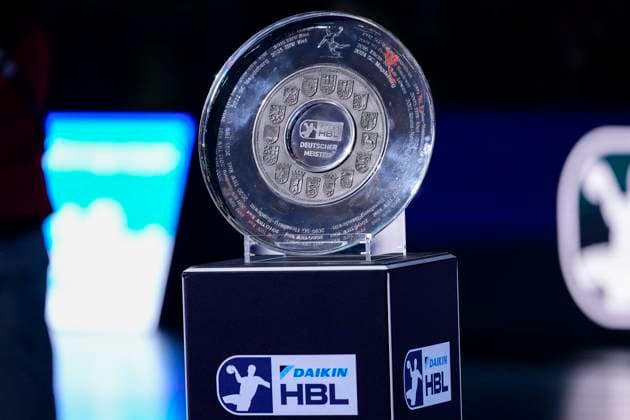 Die Meisterschale für den Deutschen Meister, Pokal, Trophäe, Schale, Freisteller, Einzelbild, Einzelfoto, Aktion, Action, 08.06.2025, Mannheim (Deutschland), Handball, Bundesliga, Rhein-Neckar Löwen - Füchse Berlin